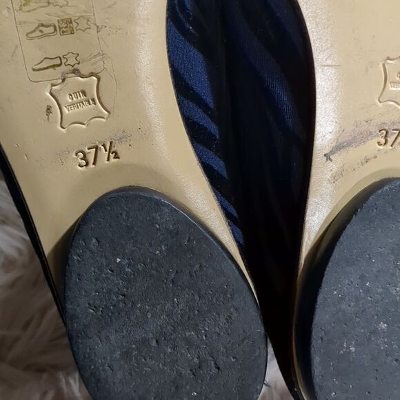 Elizabeth Stuart Black Navy Flocked Velvet Ballet Flats, Size 7.5 - Picture 6 of 7